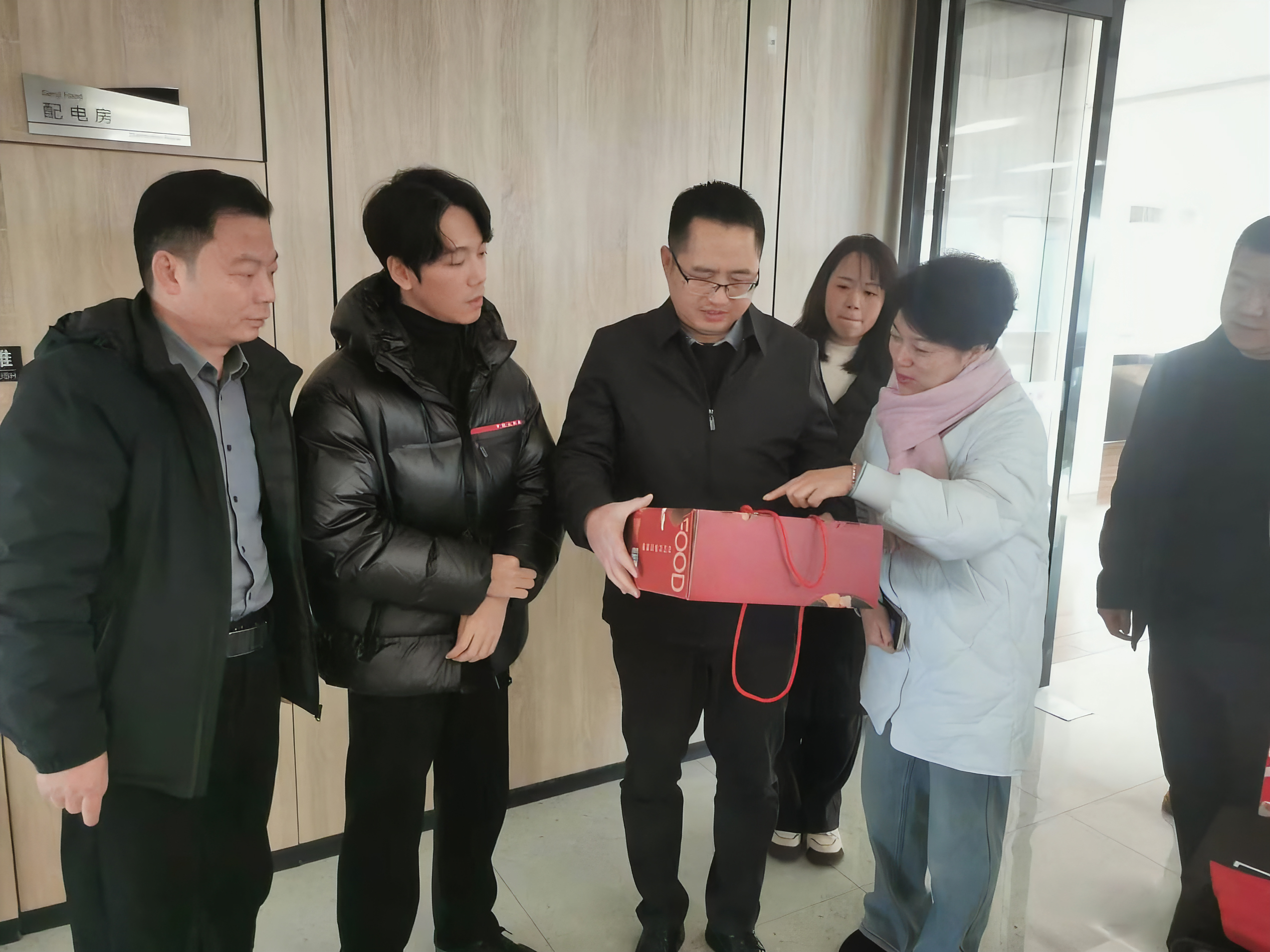 1704166211679860.jpg 3 (2).jpg